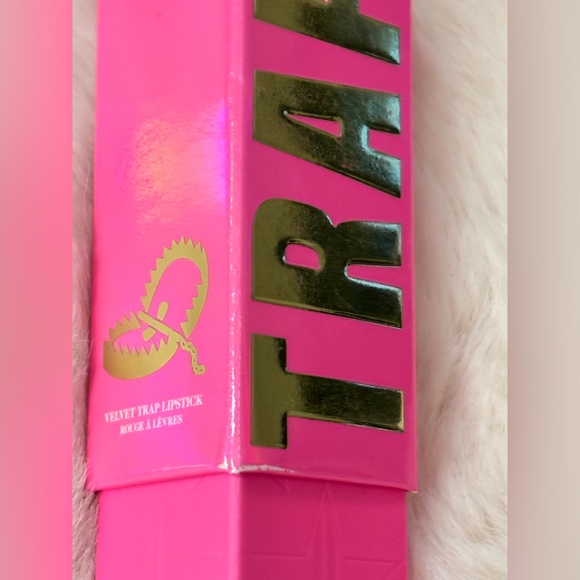 Jeffree Star “Pink Religion” Velvet Trap Lipstick - Picture 3 of 4
